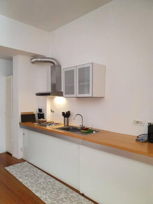 Daisy Apartment - City Center 斯培西亚 外观 照片